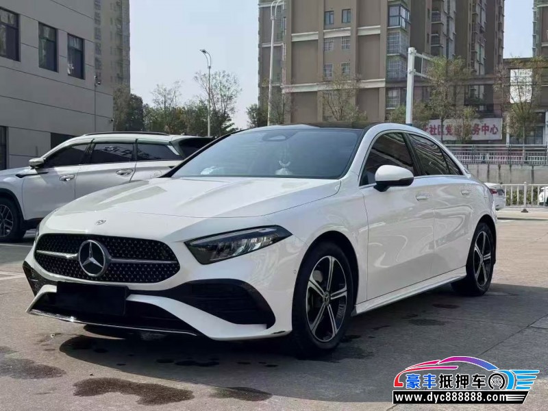 23年奔驰A轿车抵押车出售