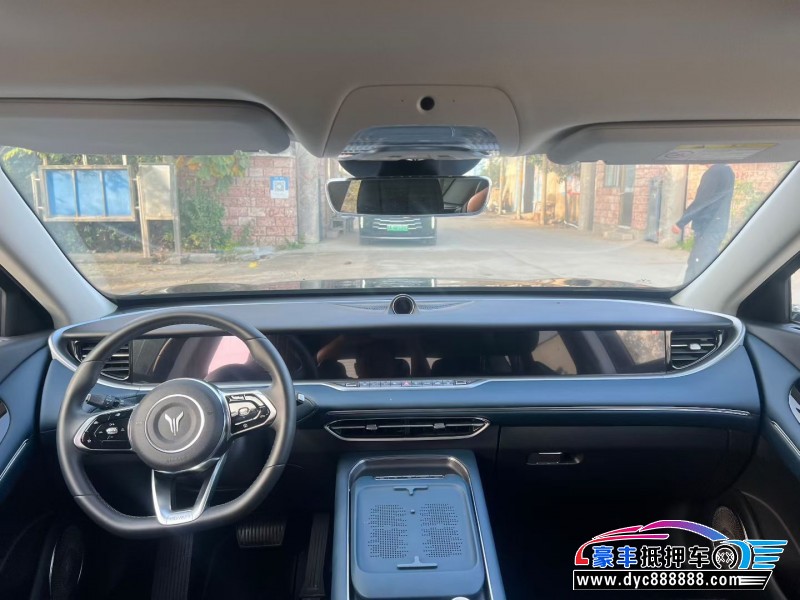 24年岚图FREE轿车抵押车出售