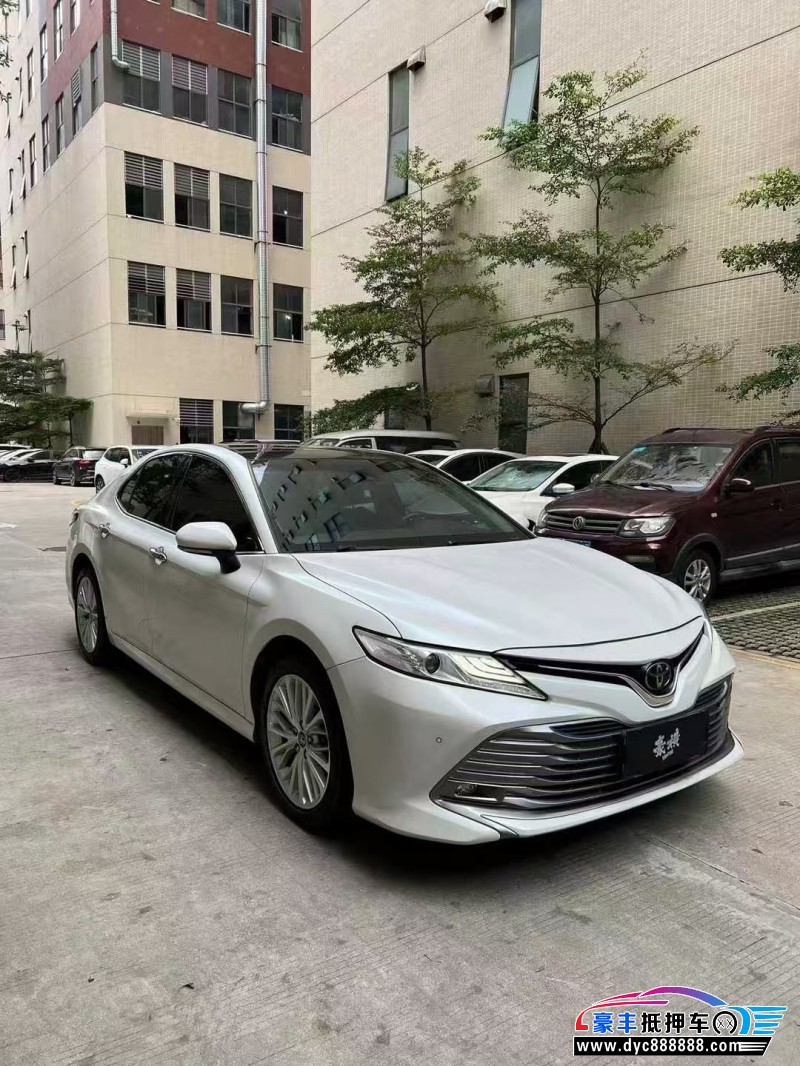 18年丰田凯美瑞轿车抵押车出售