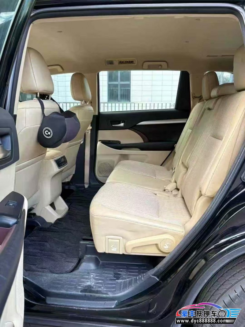 16年丰田汉兰达轿车抵押车出售