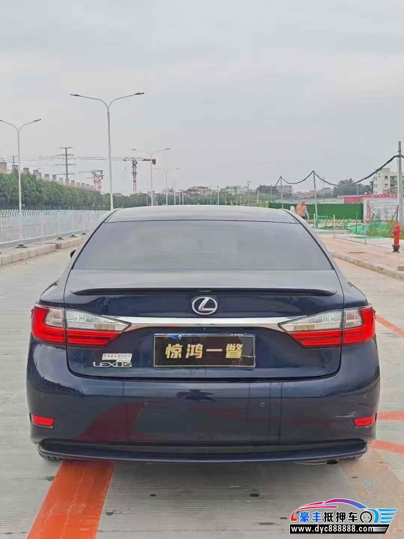 17年雷克萨斯ES轿车抵押车出售