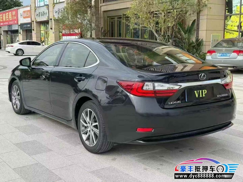 17年雷克萨斯ES轿车抵押车出售