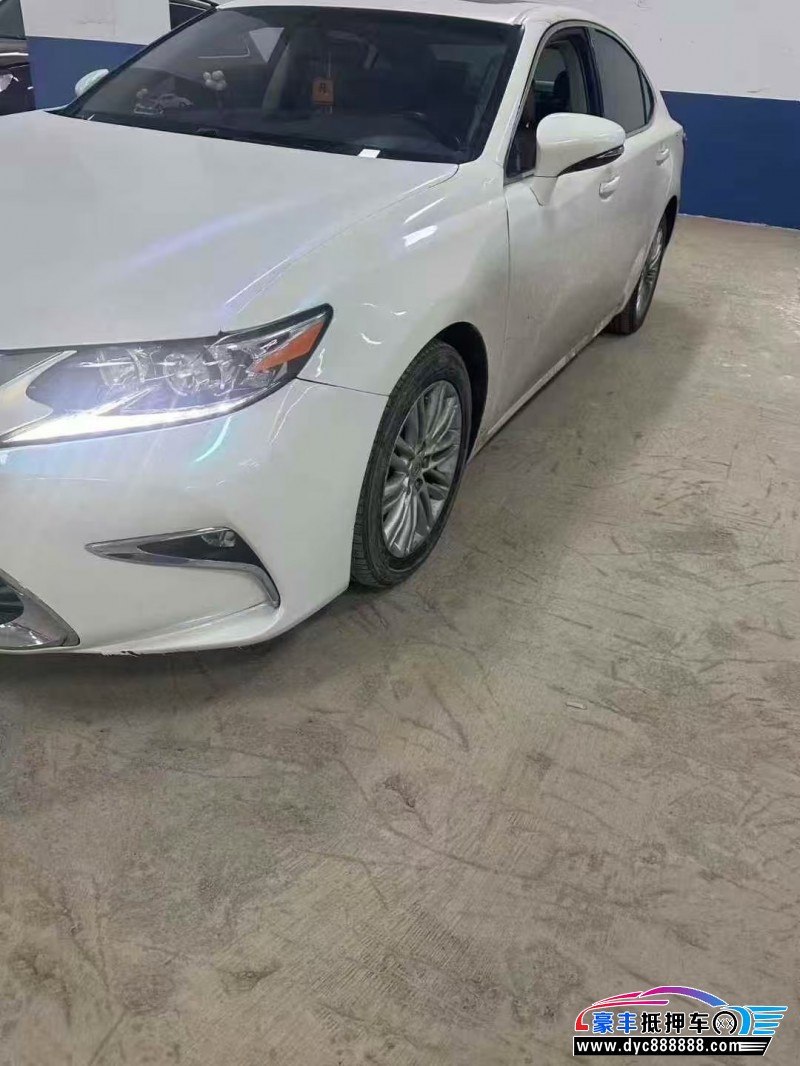 17年雷克萨斯ES轿车抵押车出售