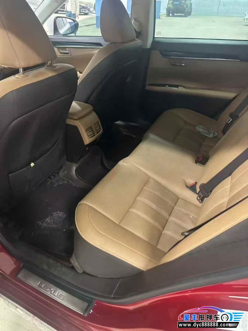 17年雷克萨斯ES轿车抵押车出售