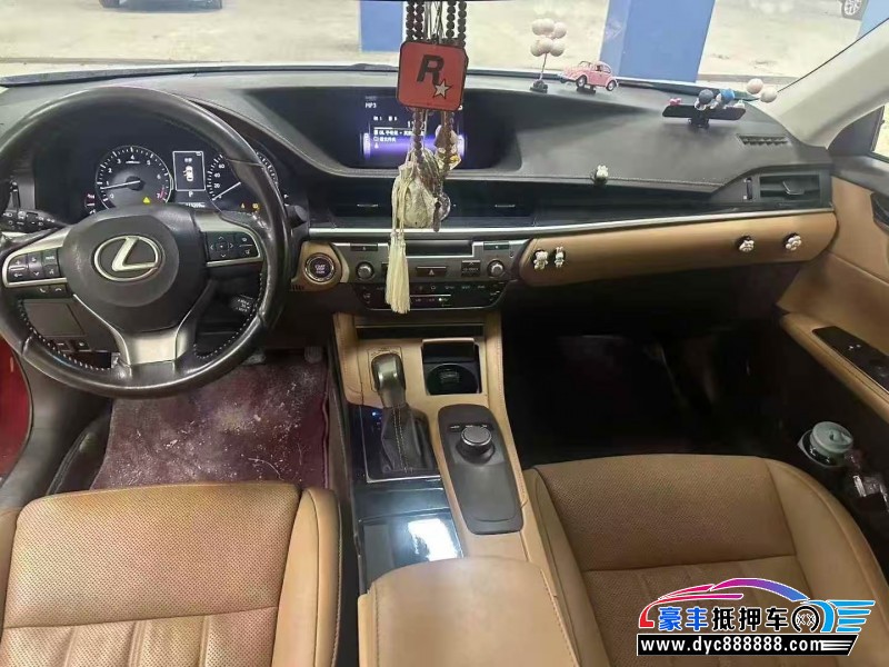 17年雷克萨斯ES轿车抵押车出售