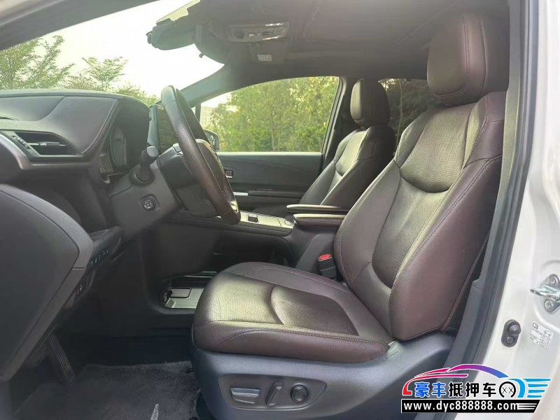 23年丰田塞纳轿车抵押车出售