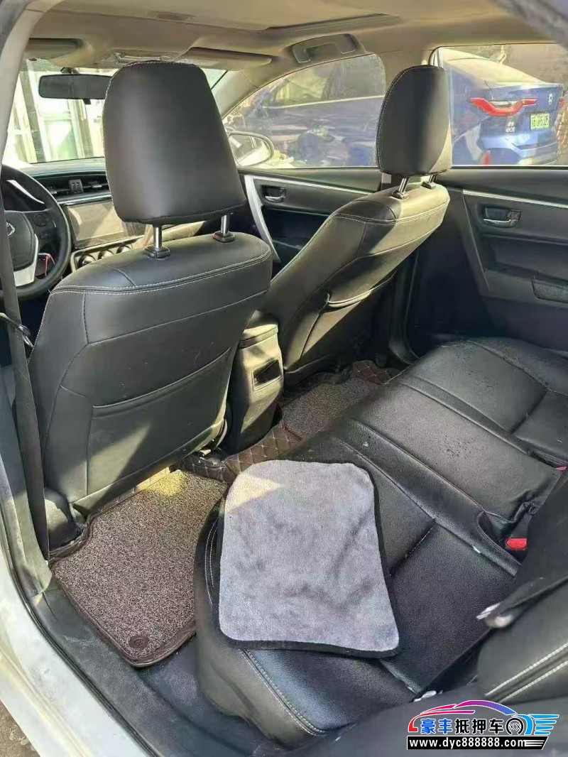 17年丰田卡罗拉轿车抵押车出售