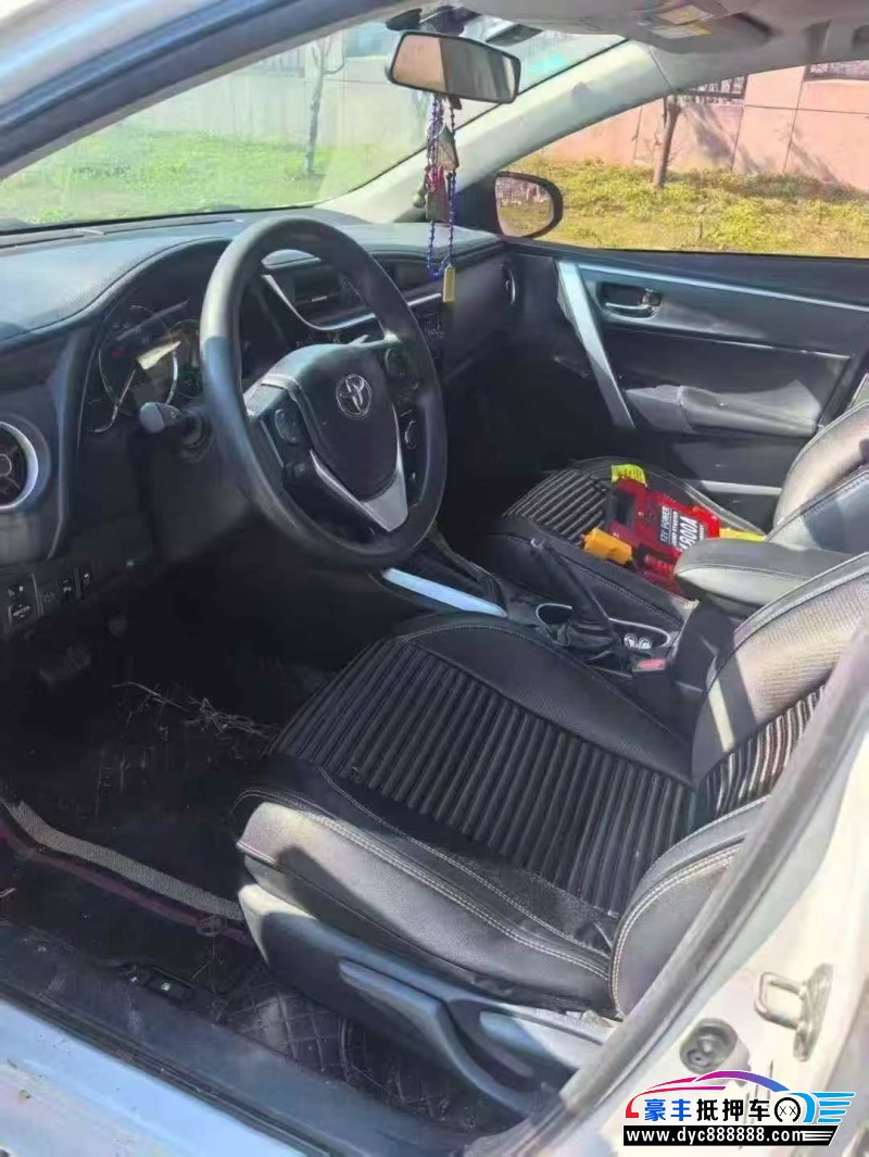 19年丰田雷凌轿车抵押车出售