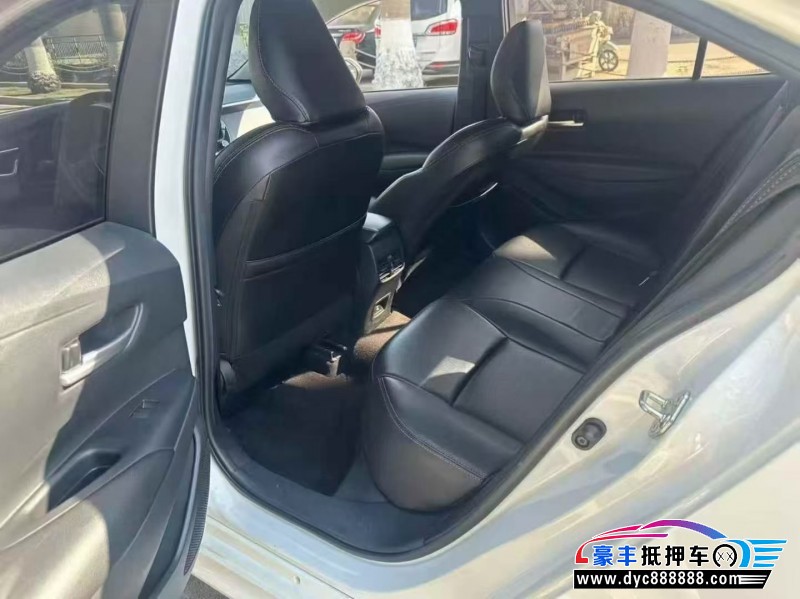 23年丰田雷凌轿车抵押车出售