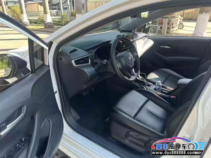 23年丰田雷凌轿车抵押车出售