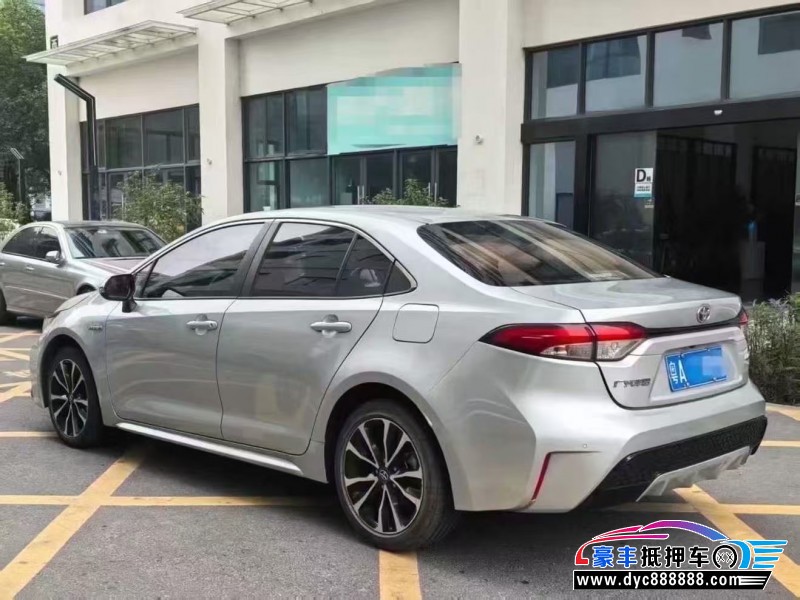 23年丰田雷凌轿车抵押车出售