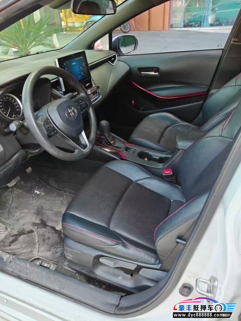 22年丰田雷凌轿车抵押车出售