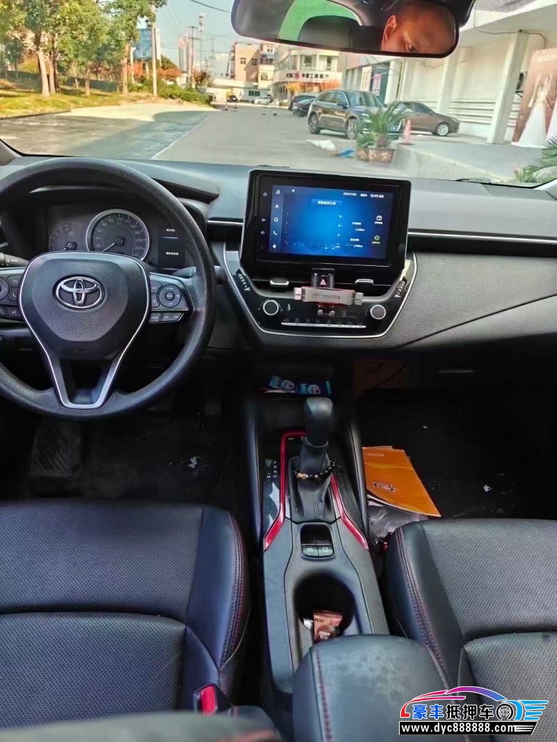 22年丰田雷凌轿车抵押车出售