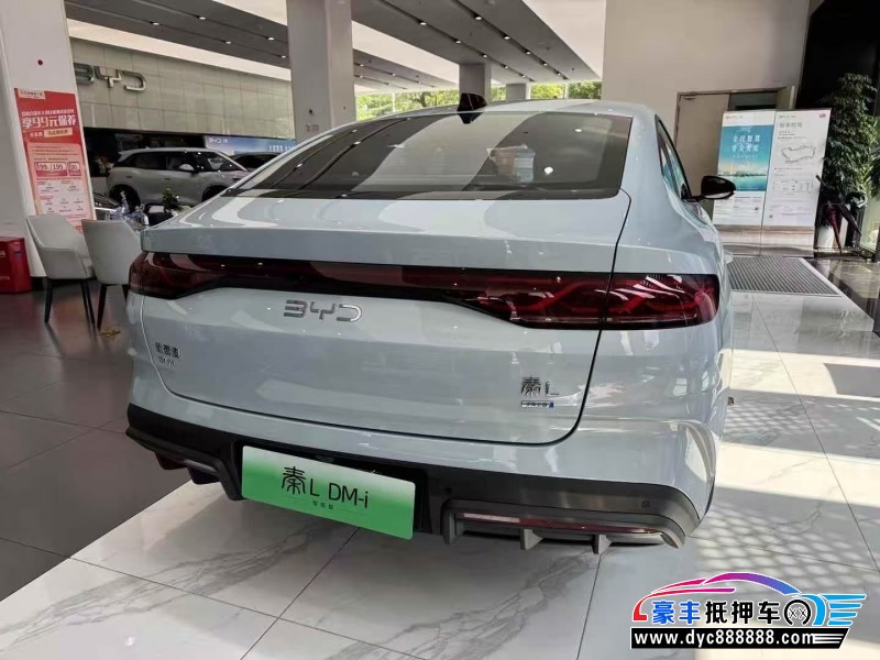 24年比亚迪秦轿车抵押车出售