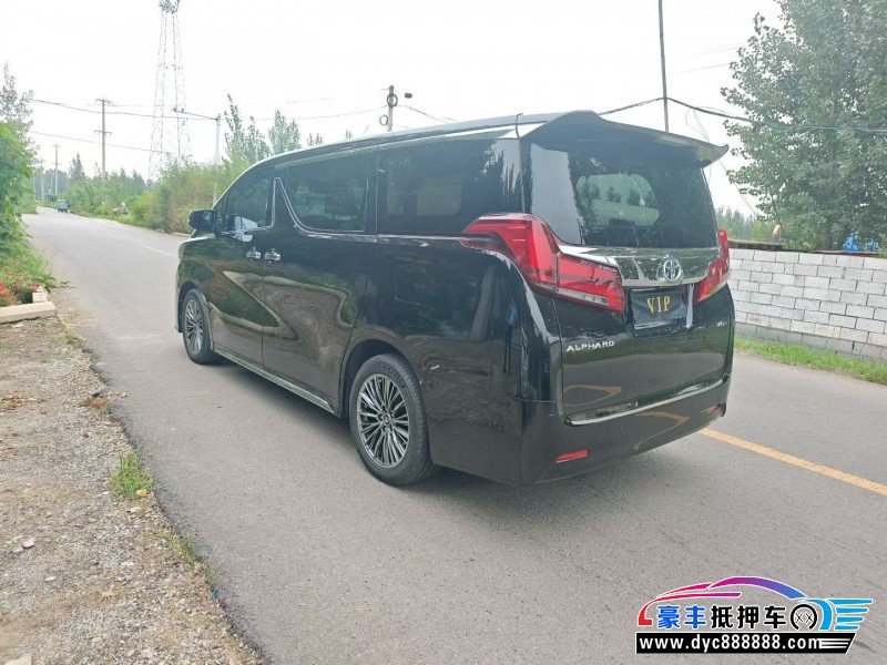 17年丰田埃尔法轿车抵押车出售