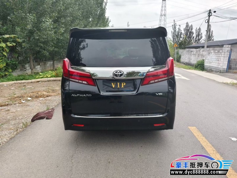 17年丰田埃尔法轿车抵押车出售