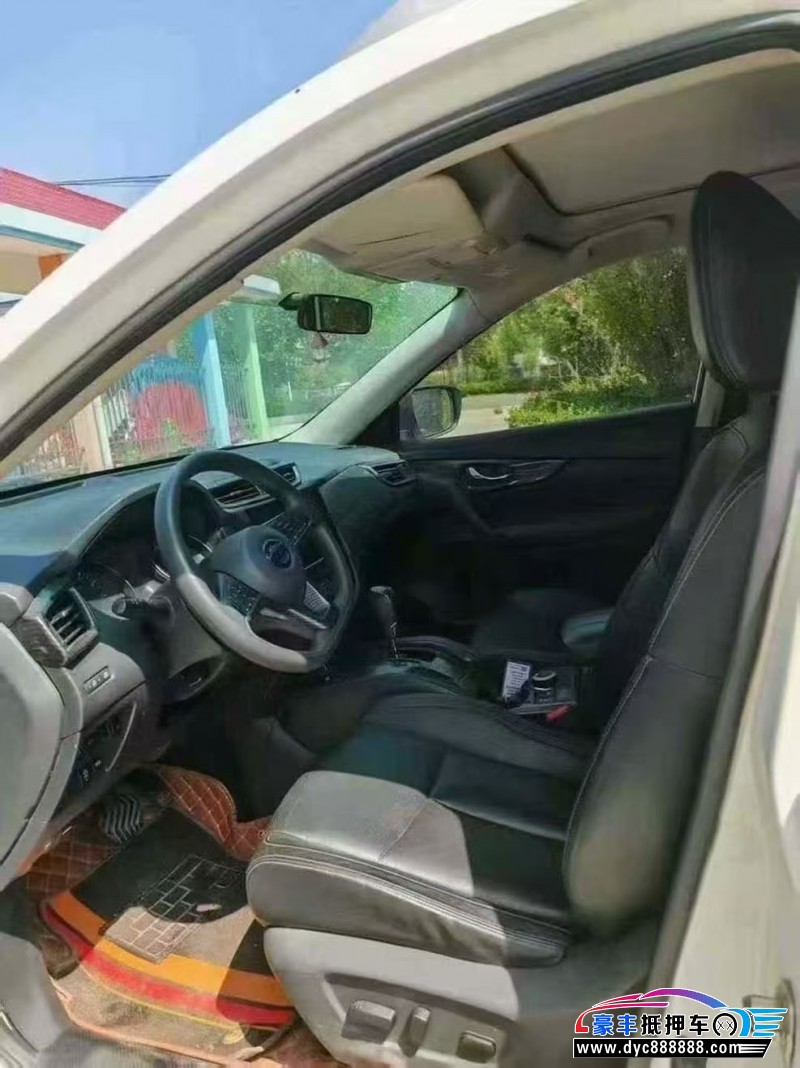 18年日产奇骏SUV抵押车出售