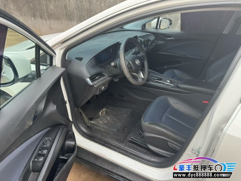 24年别克微蓝轿车抵押车出售