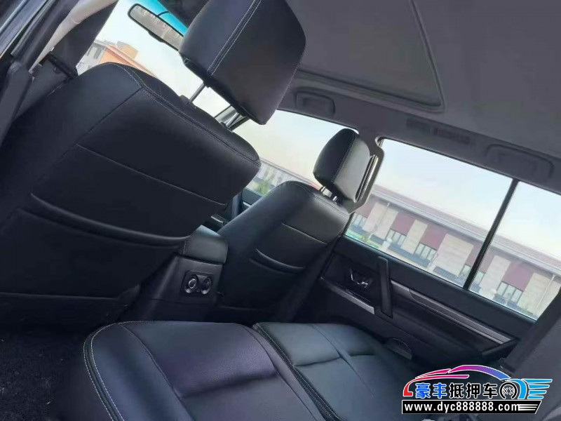 19年三菱帕杰罗轿车抵押车出售