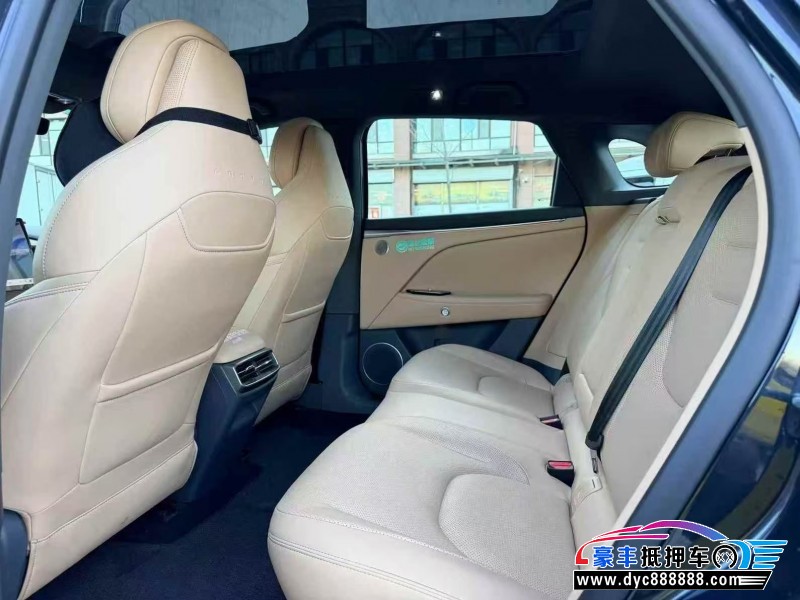 25年极狐阿尔法T轿车抵押车出售