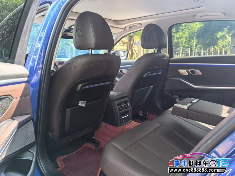 22年宝马3系轿车抵押车出售