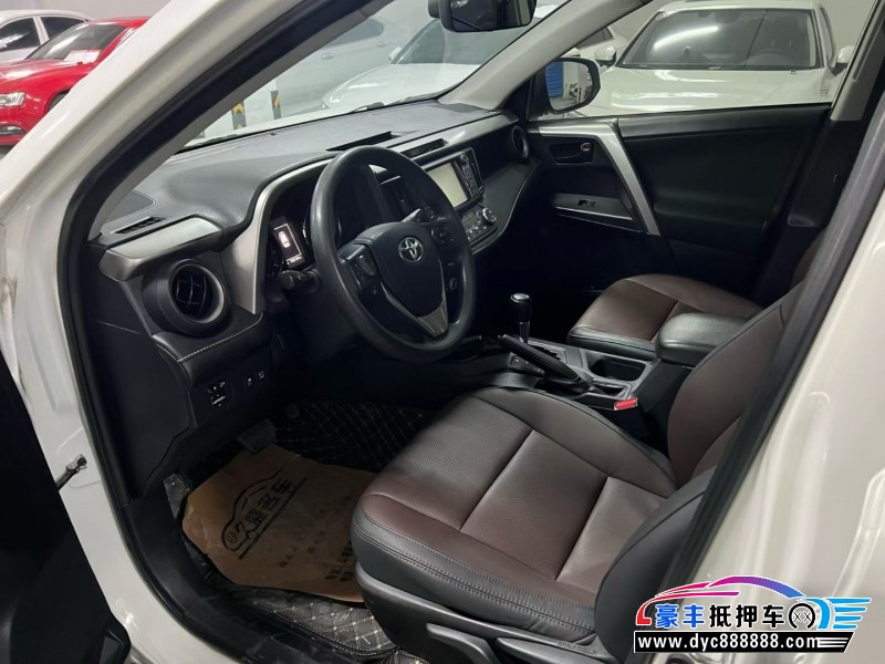 19年丰田RAV4轿车抵押车出售