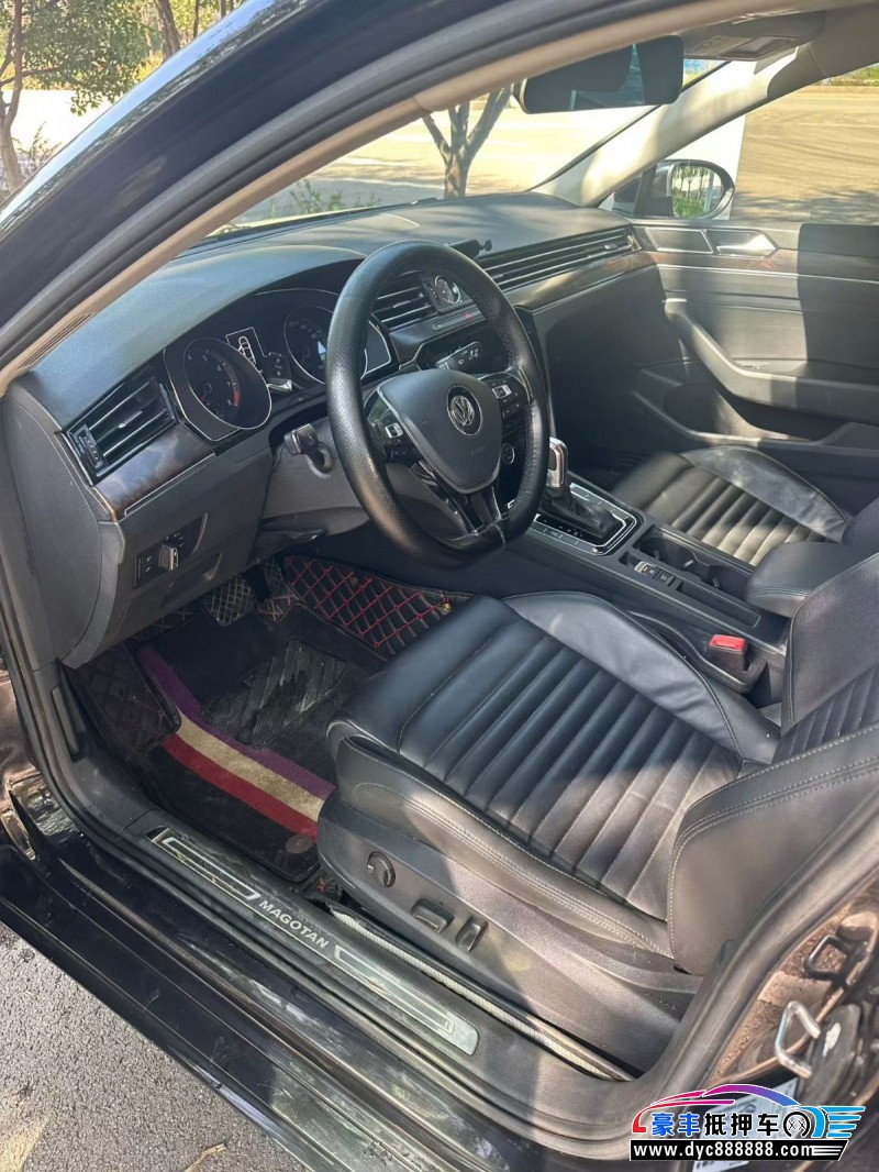 19年大众迈腾轿车抵押车出售