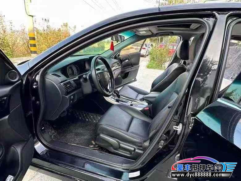 17年本田雅阁轿车抵押车出售