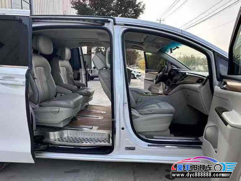 18年别克GL8轿车抵押车出售