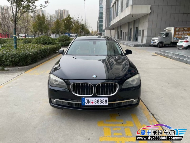 抵押车出售11年宝马7系轿车