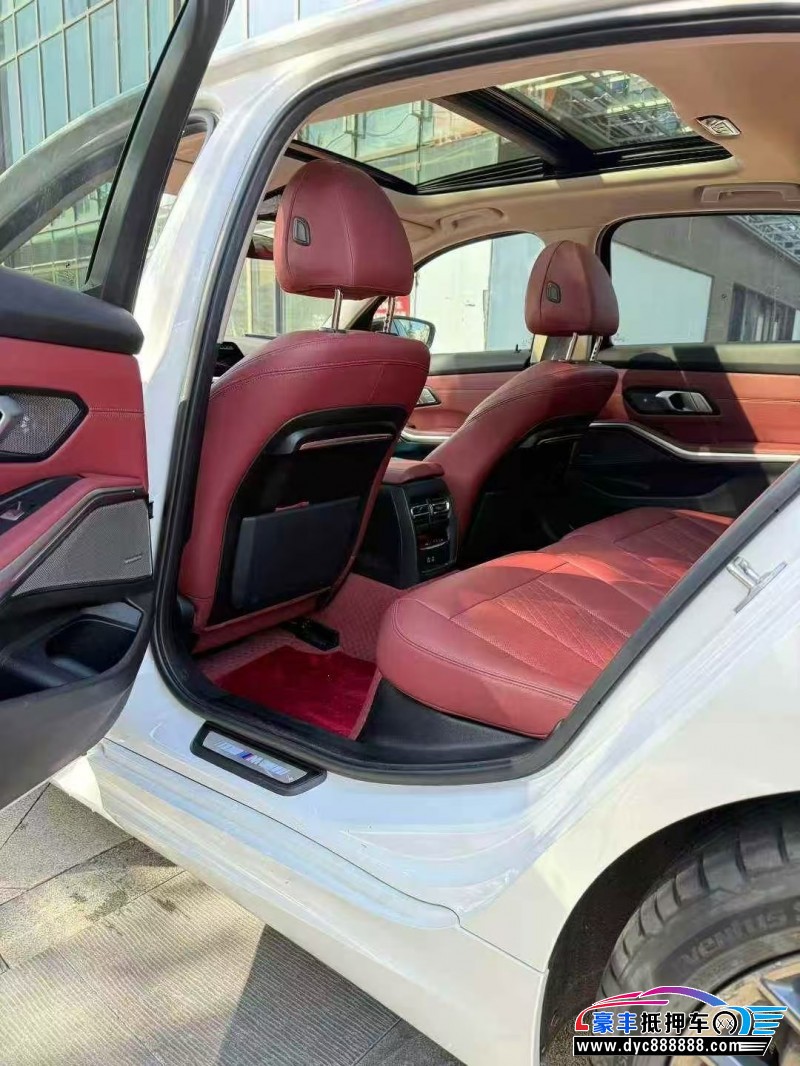 22年宝马3系轿车抵押车出售