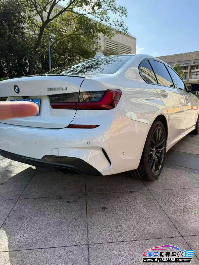 22年宝马3系轿车抵押车出售