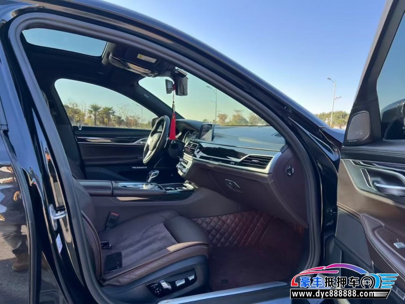 18年宝马7系轿车抵押车出售