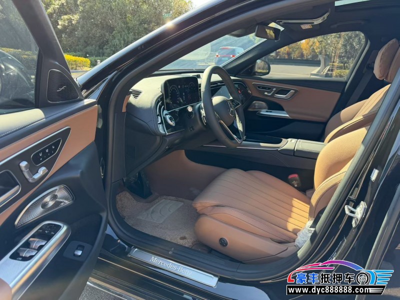 25年奔驰E轿车抵押车出售