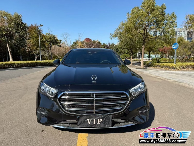 25年奔驰E轿车抵押车出售