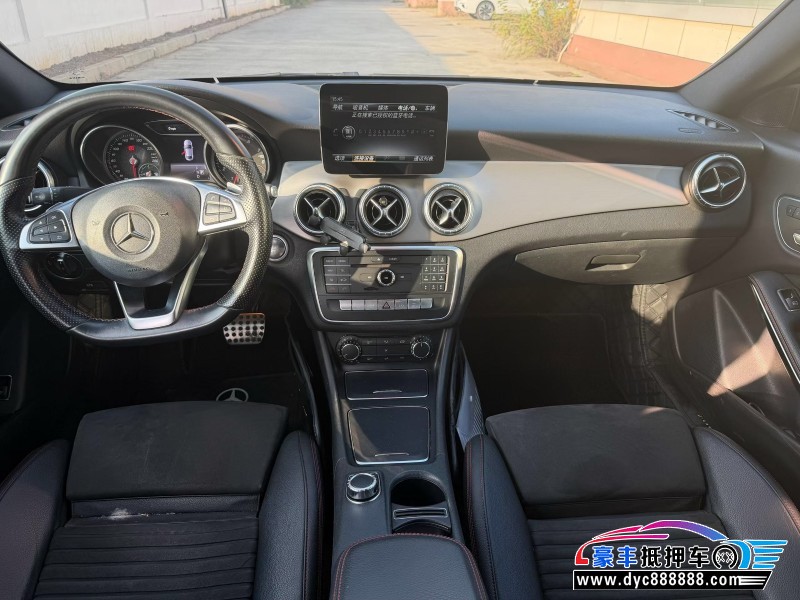 17年奔驰CLA轿车抵押车出售