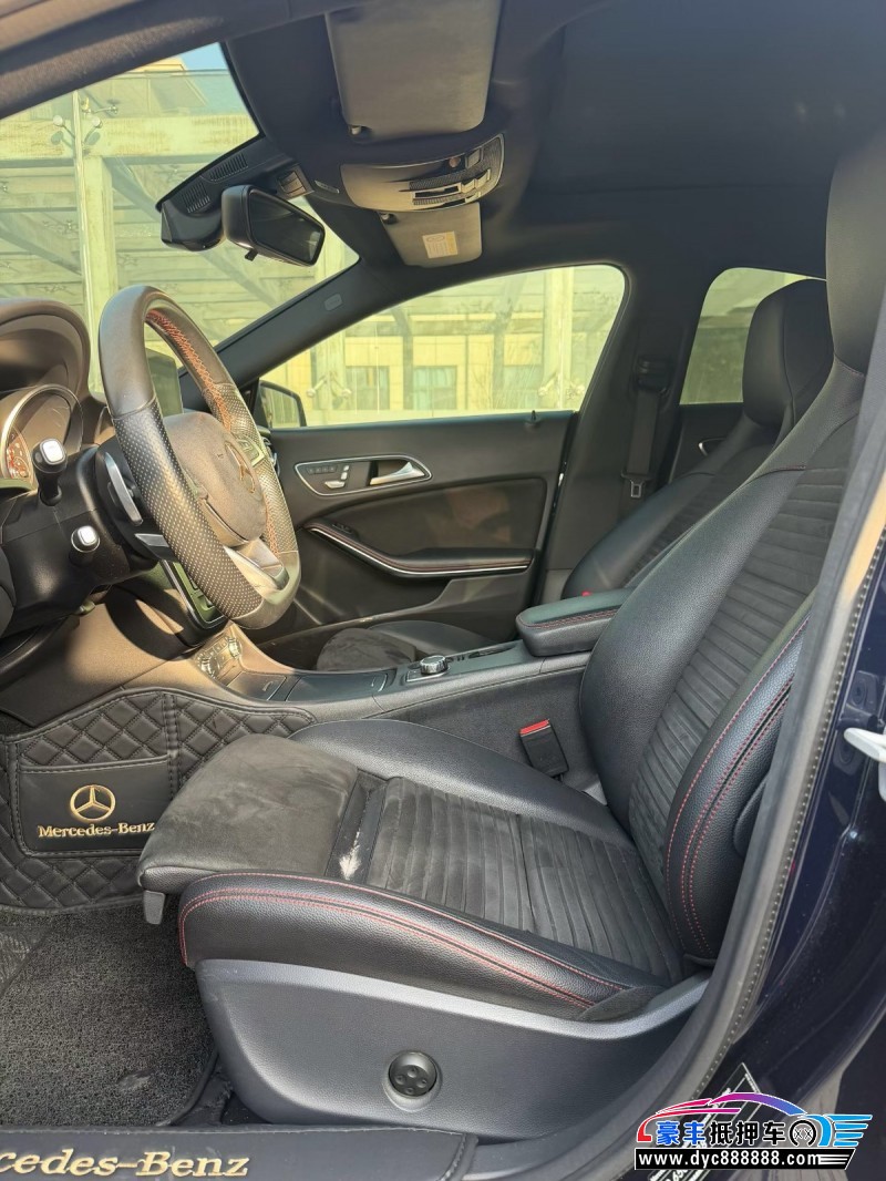 17年奔驰CLA轿车抵押车出售