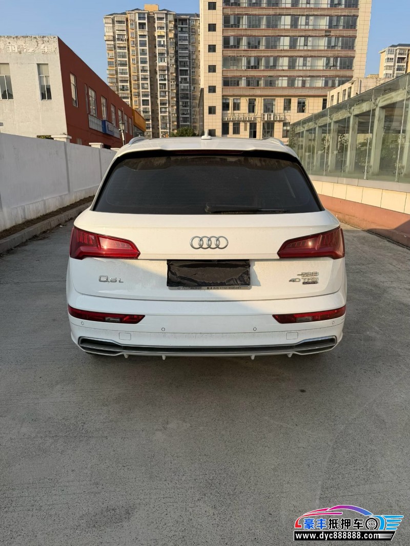 21年奥迪Q5轿车抵押车出售