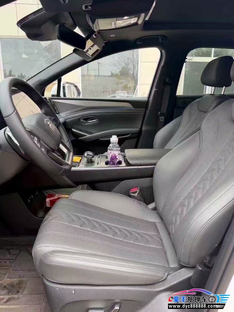 25年比亚迪宋轿车抵押车出售