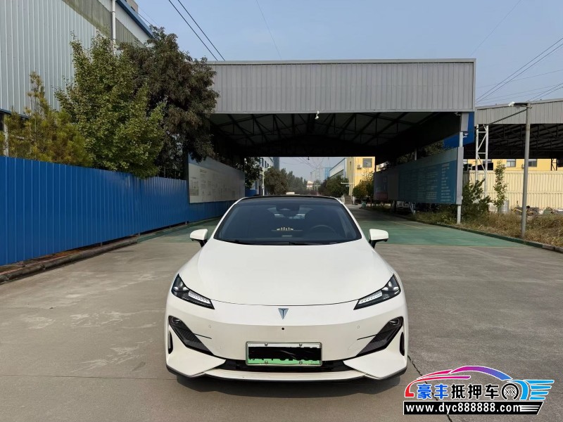 抵押车出售24年长安深蓝SL03轿车