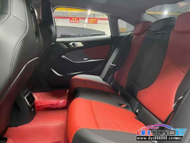 25年宝马2系轿车抵押车出售