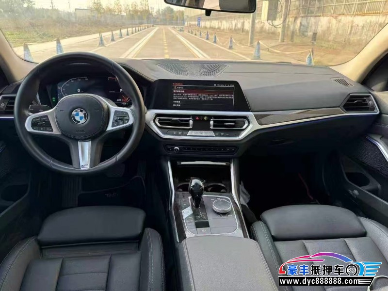 21年宝马3系轿车抵押车出售