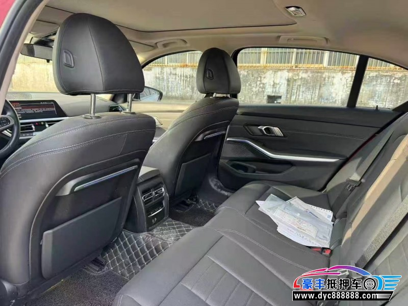 21年宝马3系轿车抵押车出售