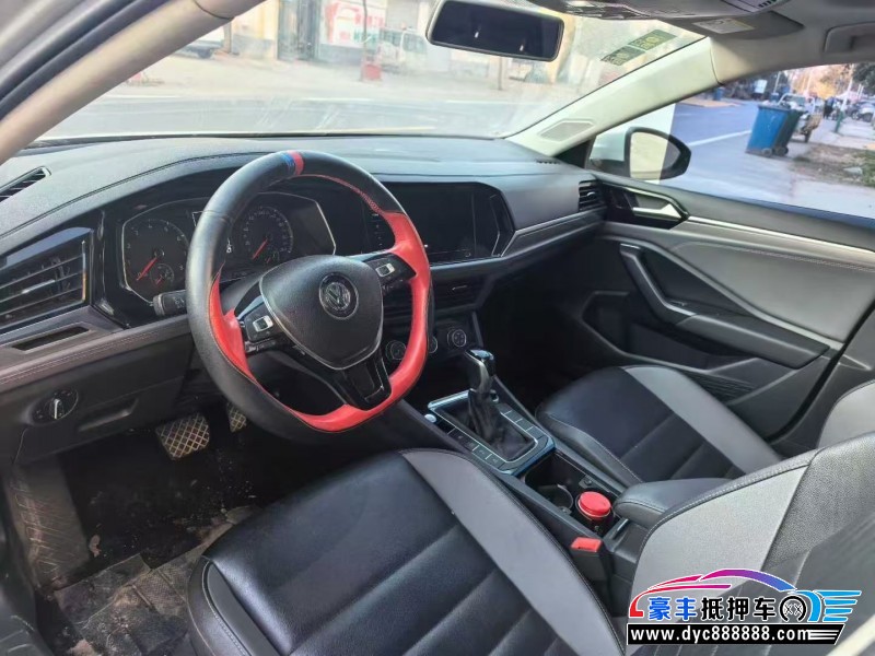 20年大众速腾轿车抵押车出售