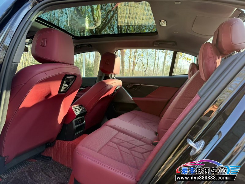 25年宝马5系轿车抵押车出售