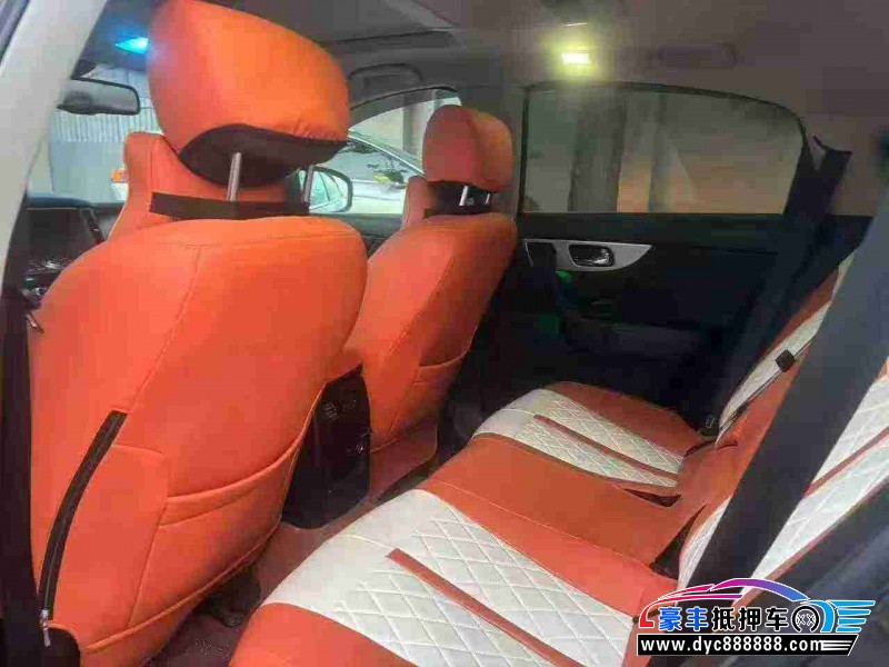 14年英菲尼迪QX70轿车抵押车出售