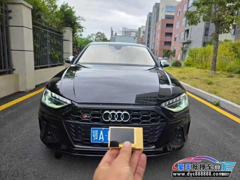 抵押车出售22年奥迪S4轿车