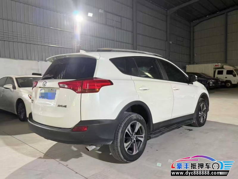 15年丰田RAV4轿车抵押车出售