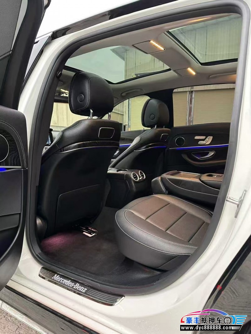 18年奔驰E轿车抵押车出售