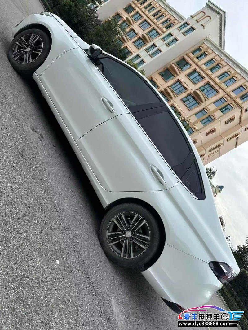 18年标致308轿车抵押车出售